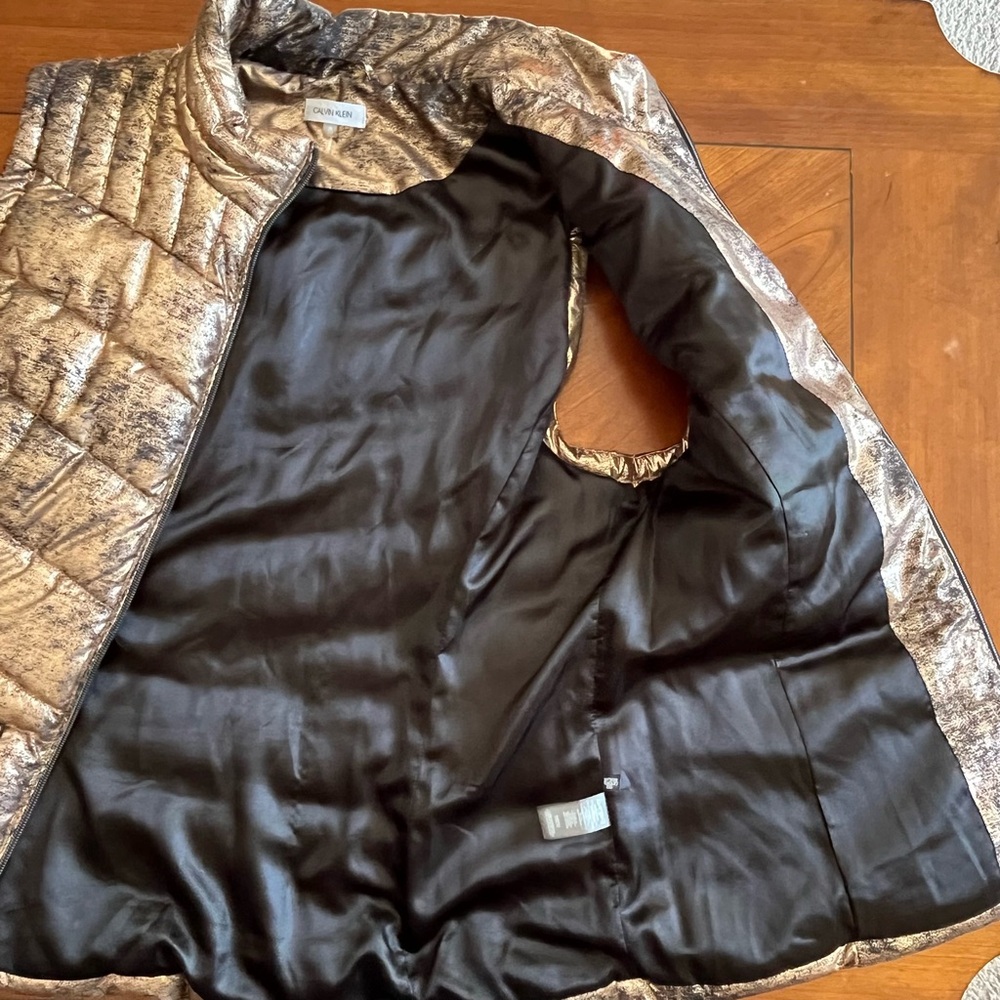❌SOLD❌ Calvin Klein Puffer Vest | Metallic Copper Color | Women’s Size XL - Picture 5 of 11